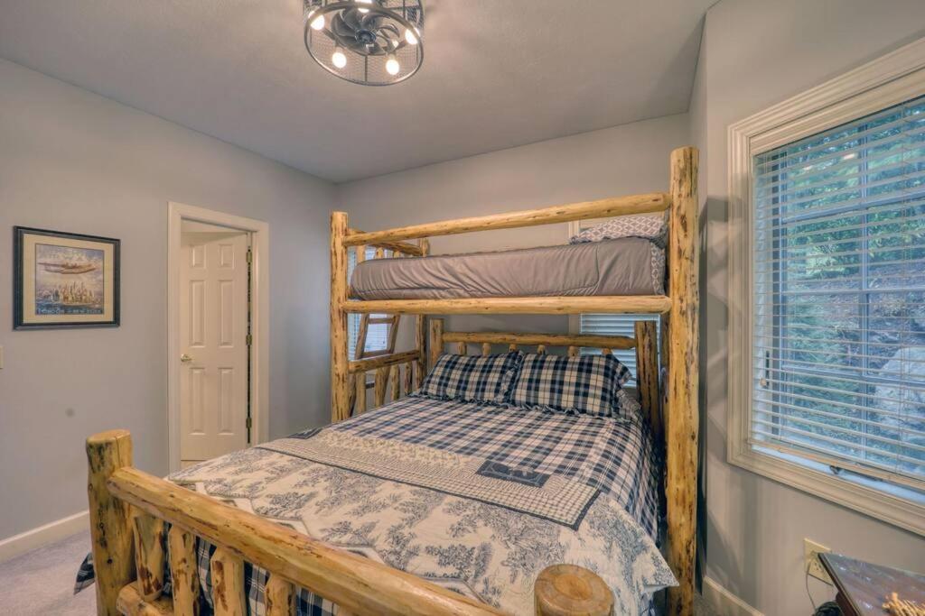 Bucket List Views Sugar Mountain Private Condo - 2Bed, 2Bath, Sleeps 6, Panoramic Views Of Mountains From Large Deck, Short Drive To Shopping, Restaurants, Cafes & Banner Elk Town Exterior photo