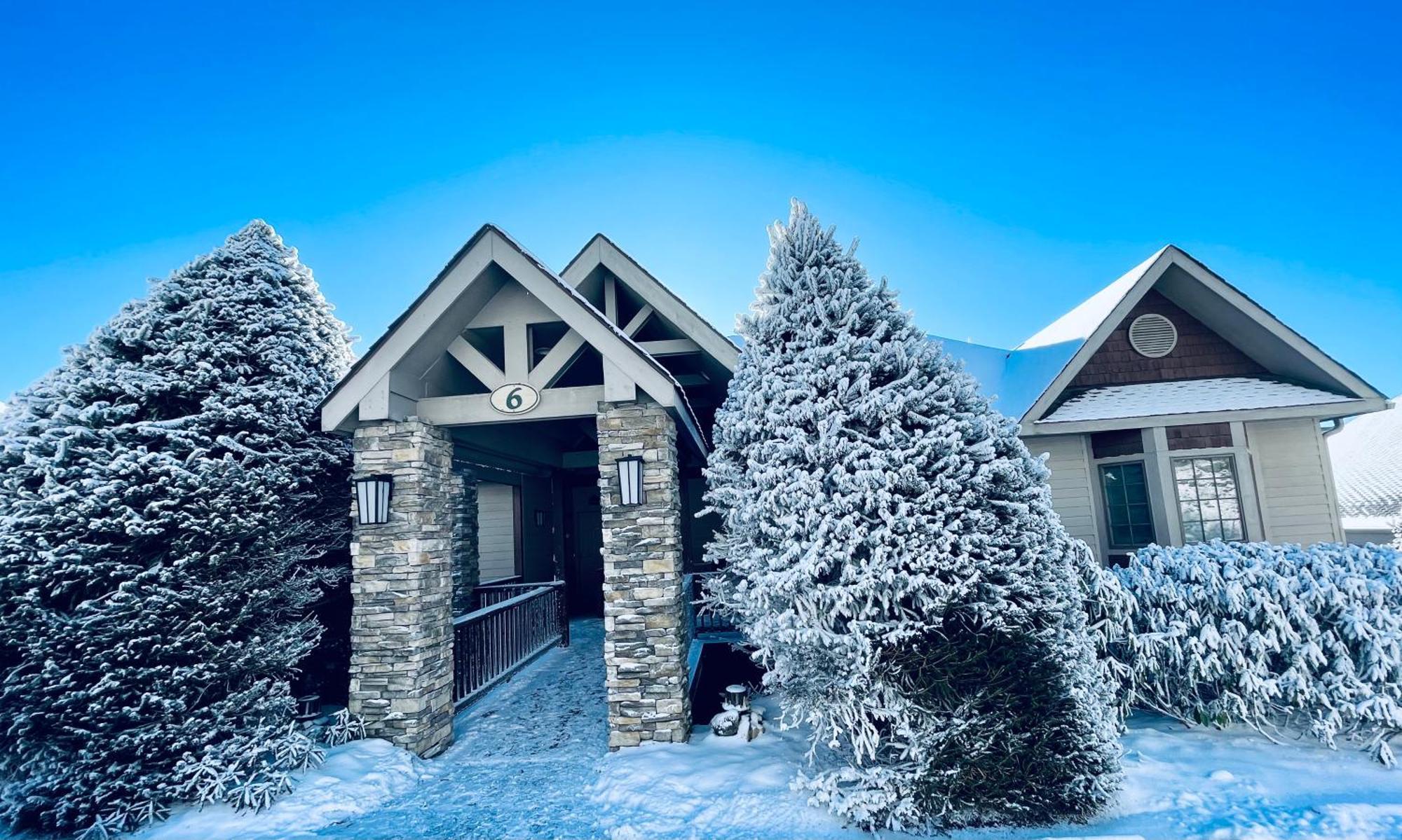Bucket List Views Sugar Mountain Private Condo - 2Bed, 2Bath, Sleeps 6, Panoramic Views Of Mountains From Large Deck, Short Drive To Shopping, Restaurants, Cafes & Banner Elk Town Exterior photo
